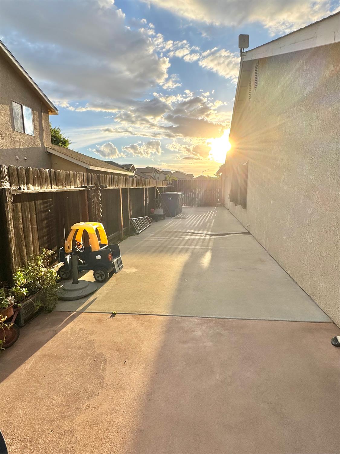 3501 Carson Avenue Clovis, CA 93611 - Photo 18 of 23