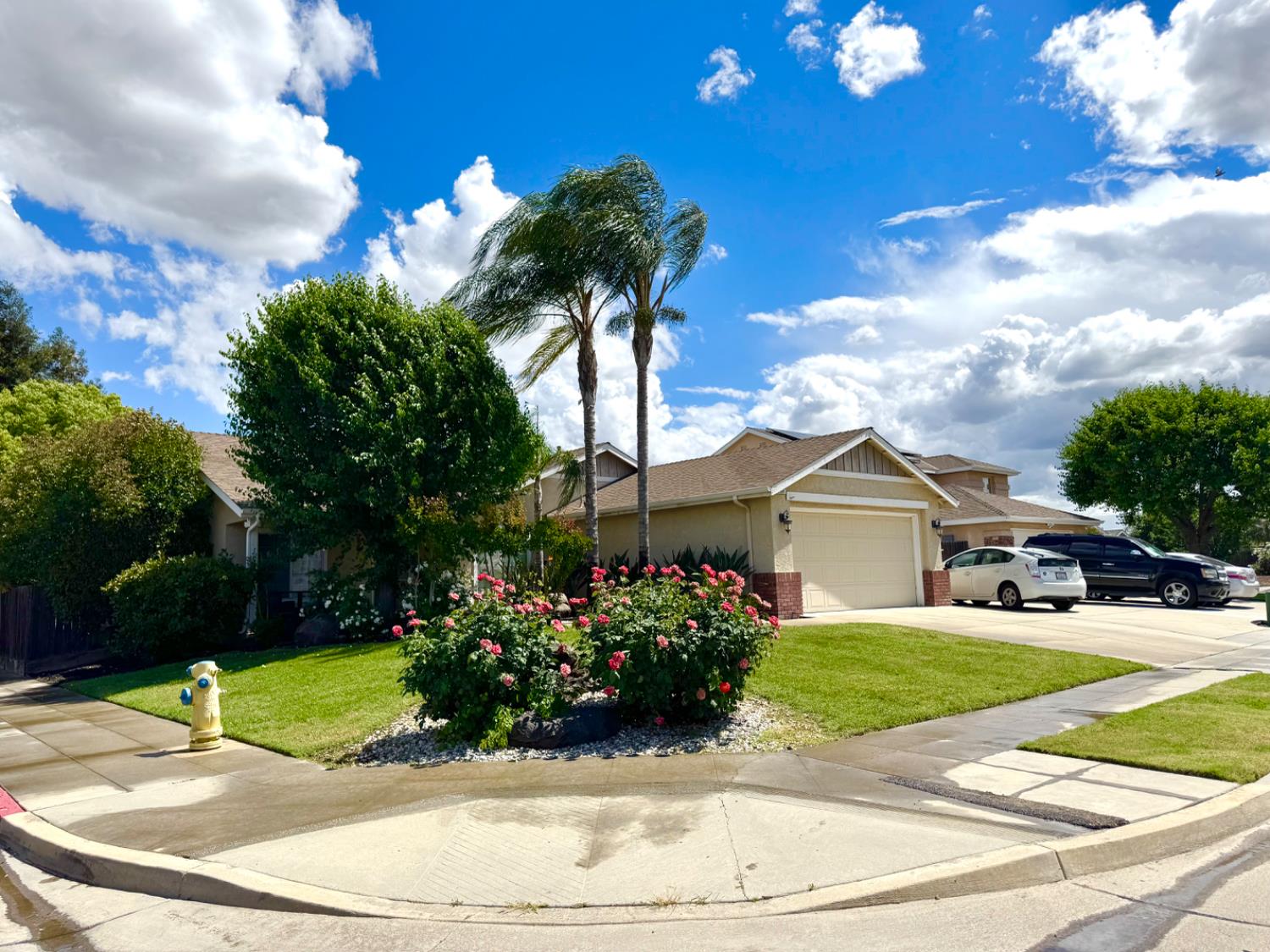 3501 Carson Avenue Clovis, CA 93611 - Photo 2 of 23