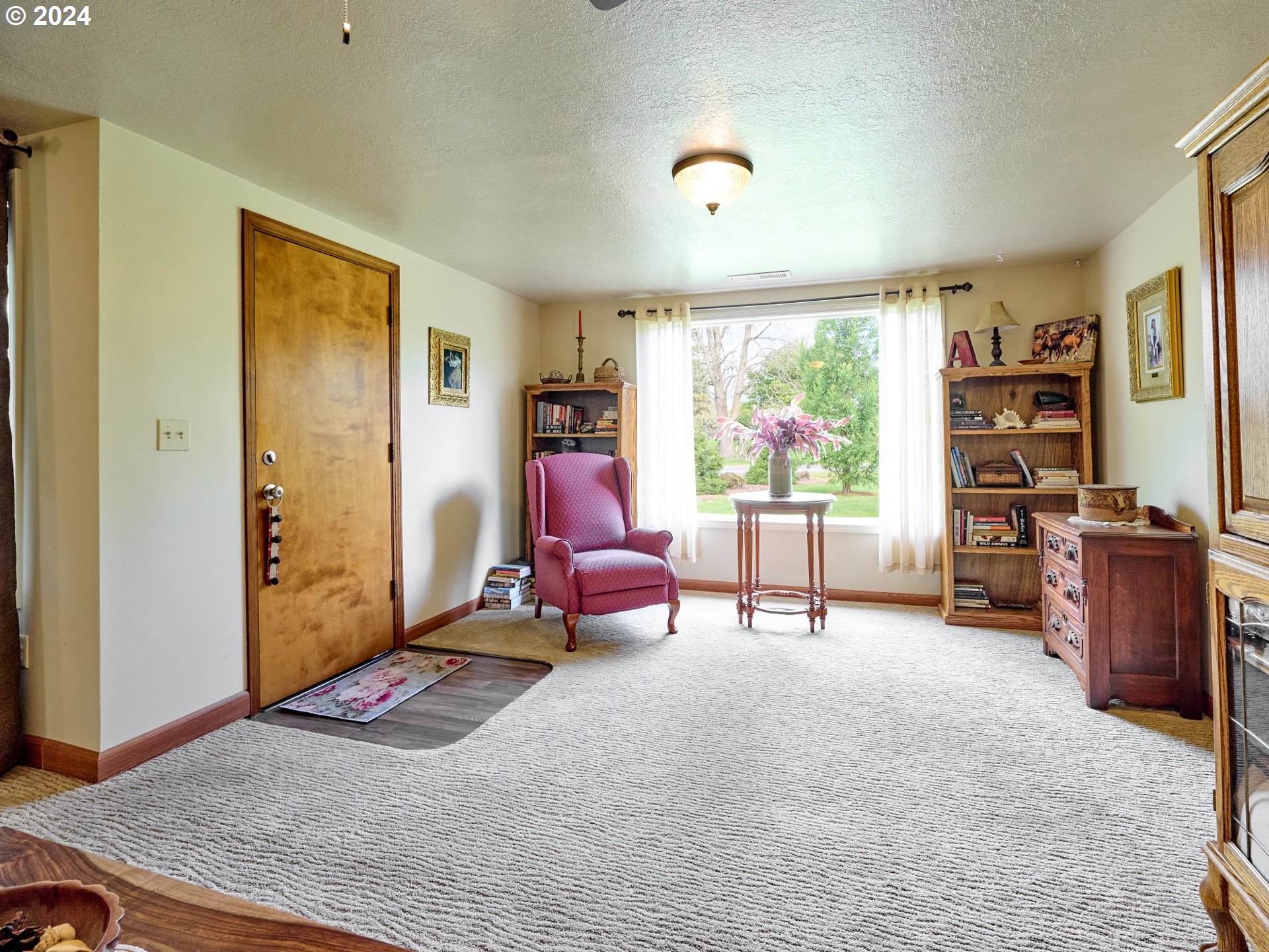 17190 Boones Ferry Road Northeast Woodburn, OR 97071 - Photo 2 of 45 Gallery Image 2