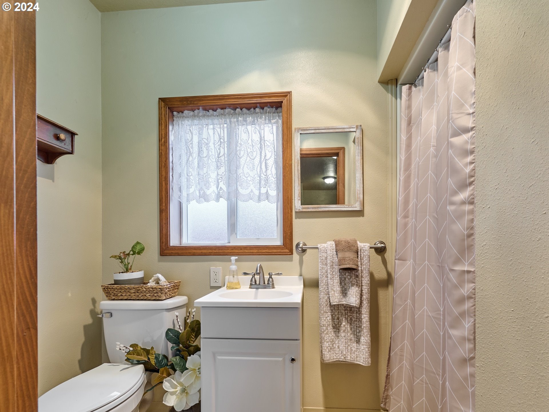 17190 Boones Ferry Road Northeast Woodburn, OR 97071 - Photo 22 of 45 Gallery Image 22