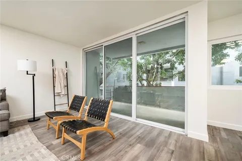 $499,900 | 4915 Tyrone Avenue, Unit 115, Sherman Oaks, CA 91423