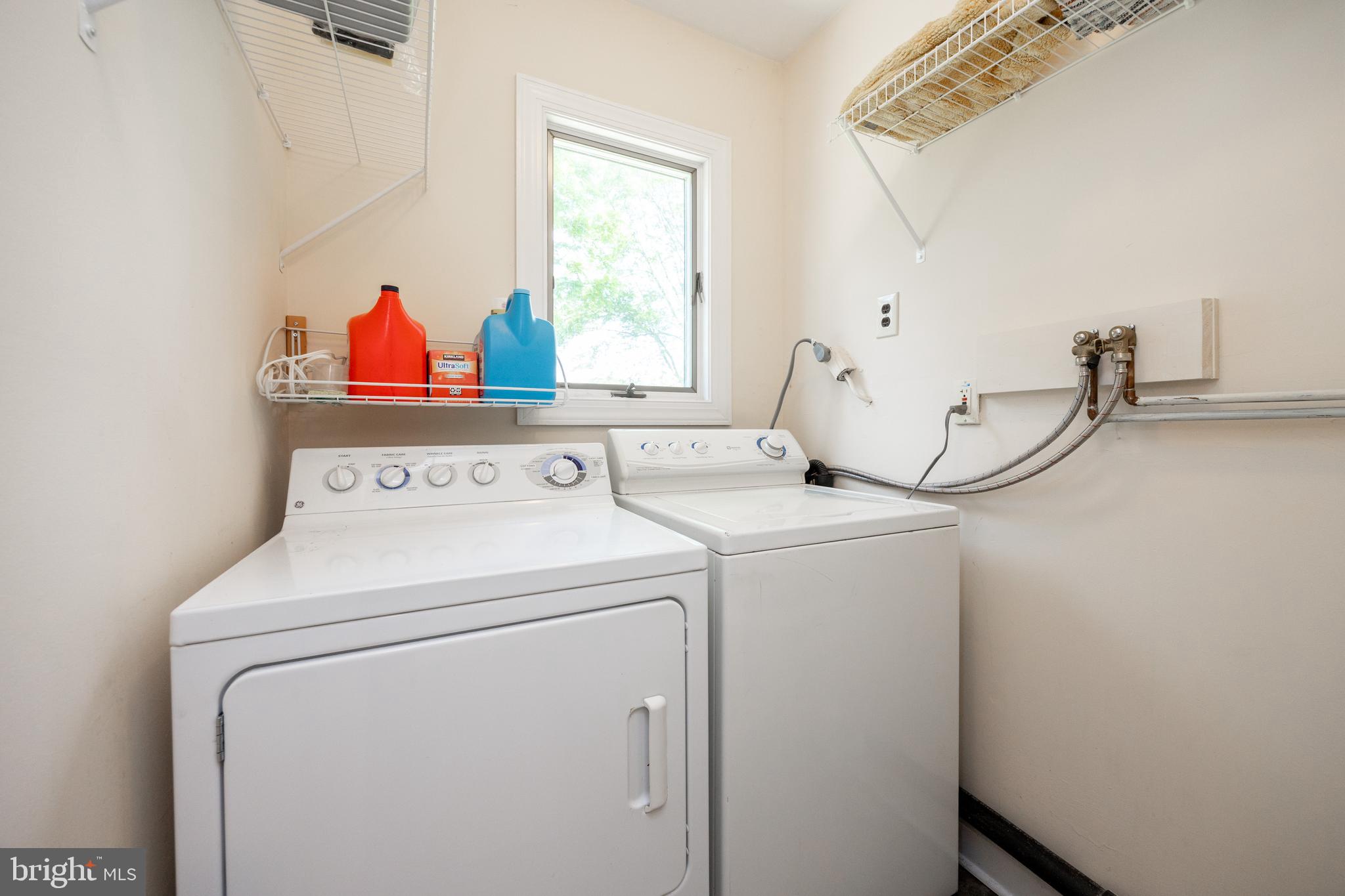 926 Pierce Road Norristown, PA 19403 - Photo 21 of 54 a utility room with dryer and washer