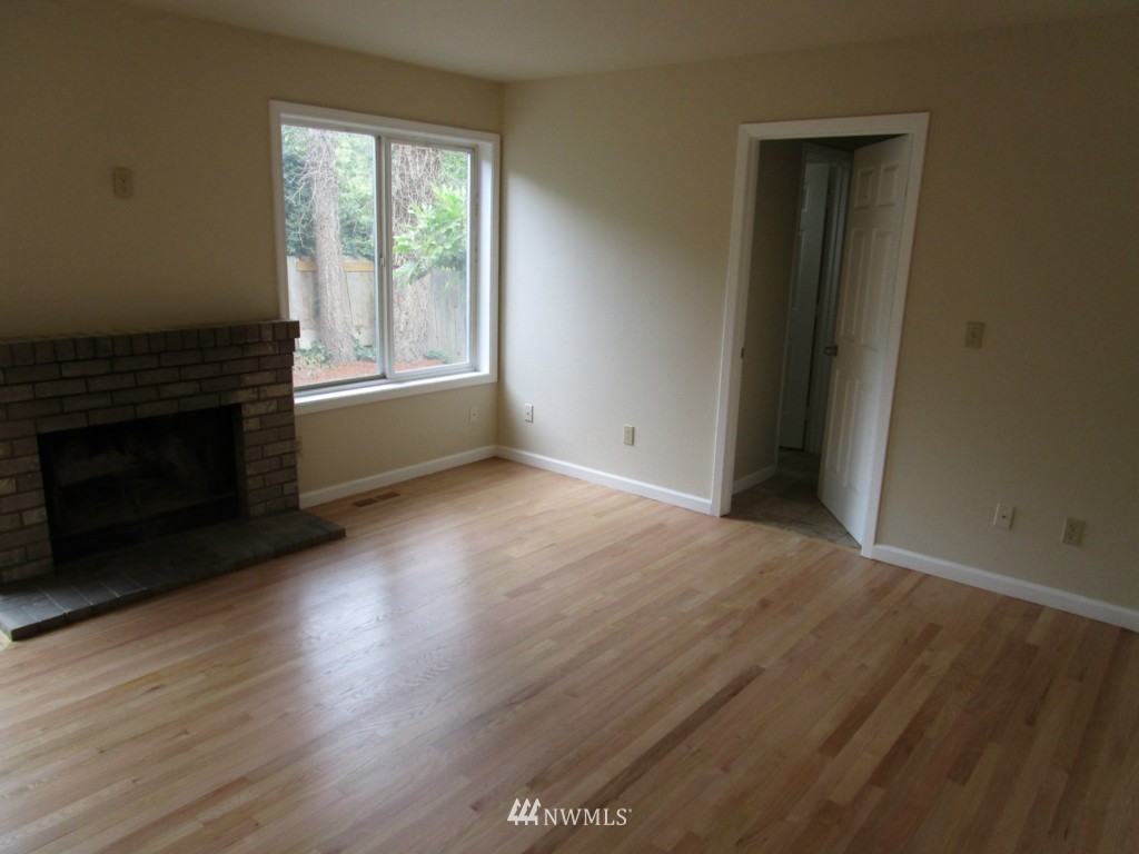 27 199th Street Southeast Bothell, WA 98012 - Photo 4 of 19