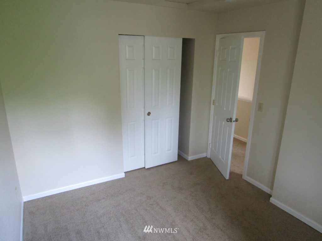 27 199th Street Southeast Bothell, WA 98012 - Photo 5 of 19