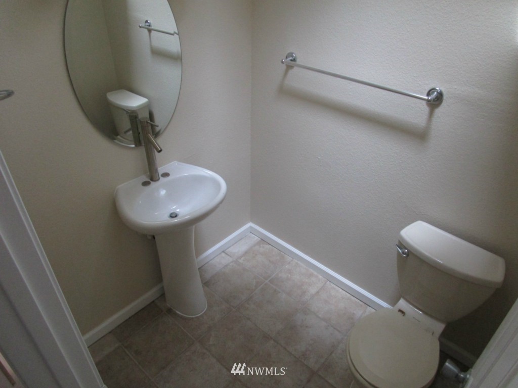 27 199th Street Southeast Bothell, WA 98012 - Photo 10 of 19