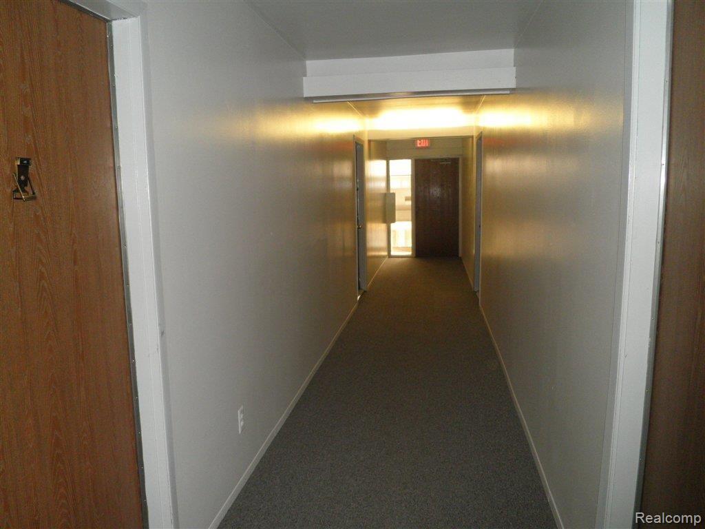 30515 West 14 Mile Road, Unit 45 Farmington, MI 48334 - Photo 3 of 6 P2130030.JPG