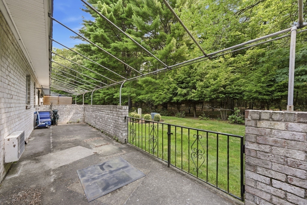 155 Porter Lake Drive, Unit 155 Springfield, MA 01106 - Photo 30 of 36