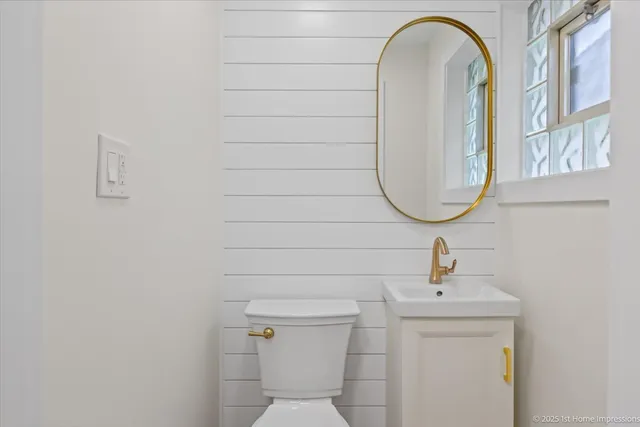 $449,900 | 10316 Lamon Avenue, Oak Lawn, IL 60453