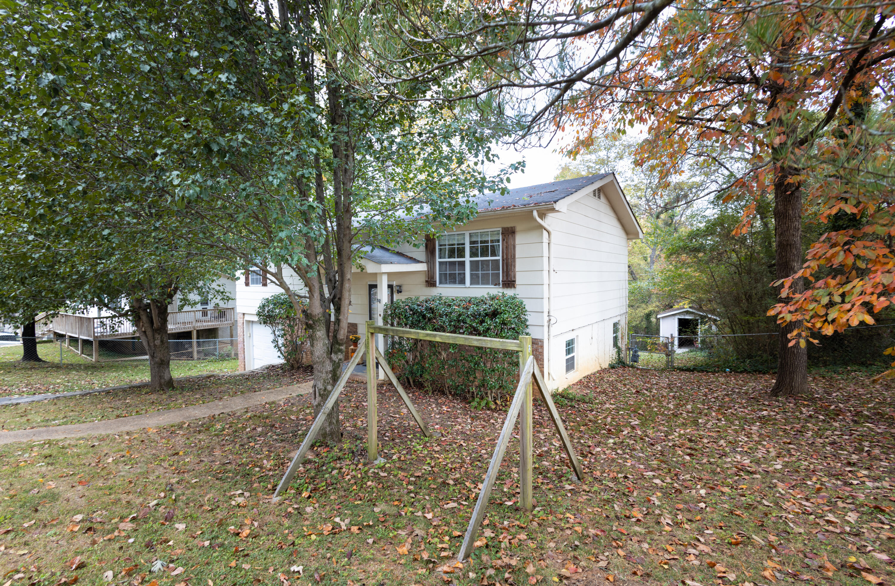 1625 North Chester Road Hixson, TN 37343 - Photo 3 of 21 251A4680