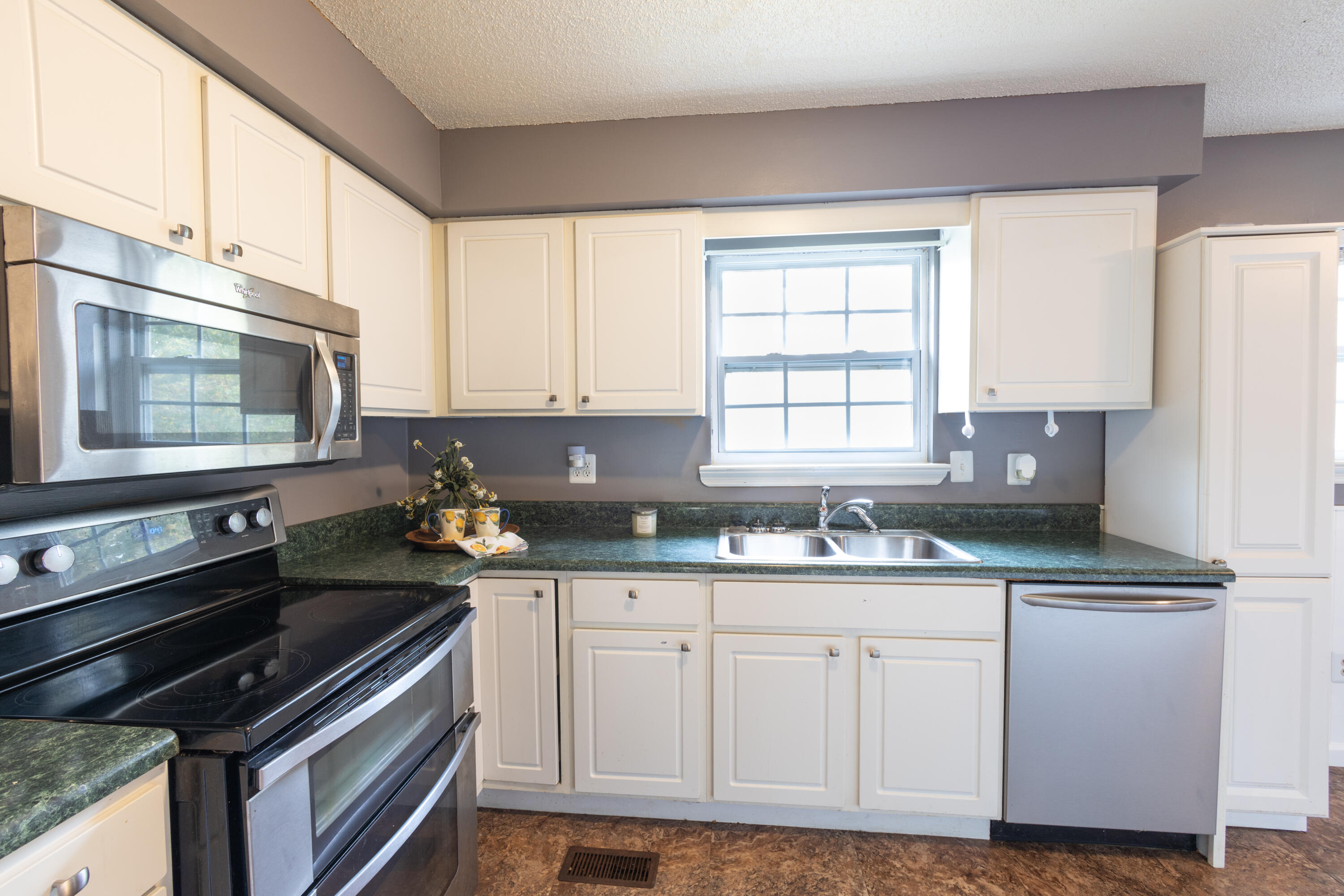 1625 North Chester Road Hixson, TN 37343 - Photo 8 of 21 251A4699