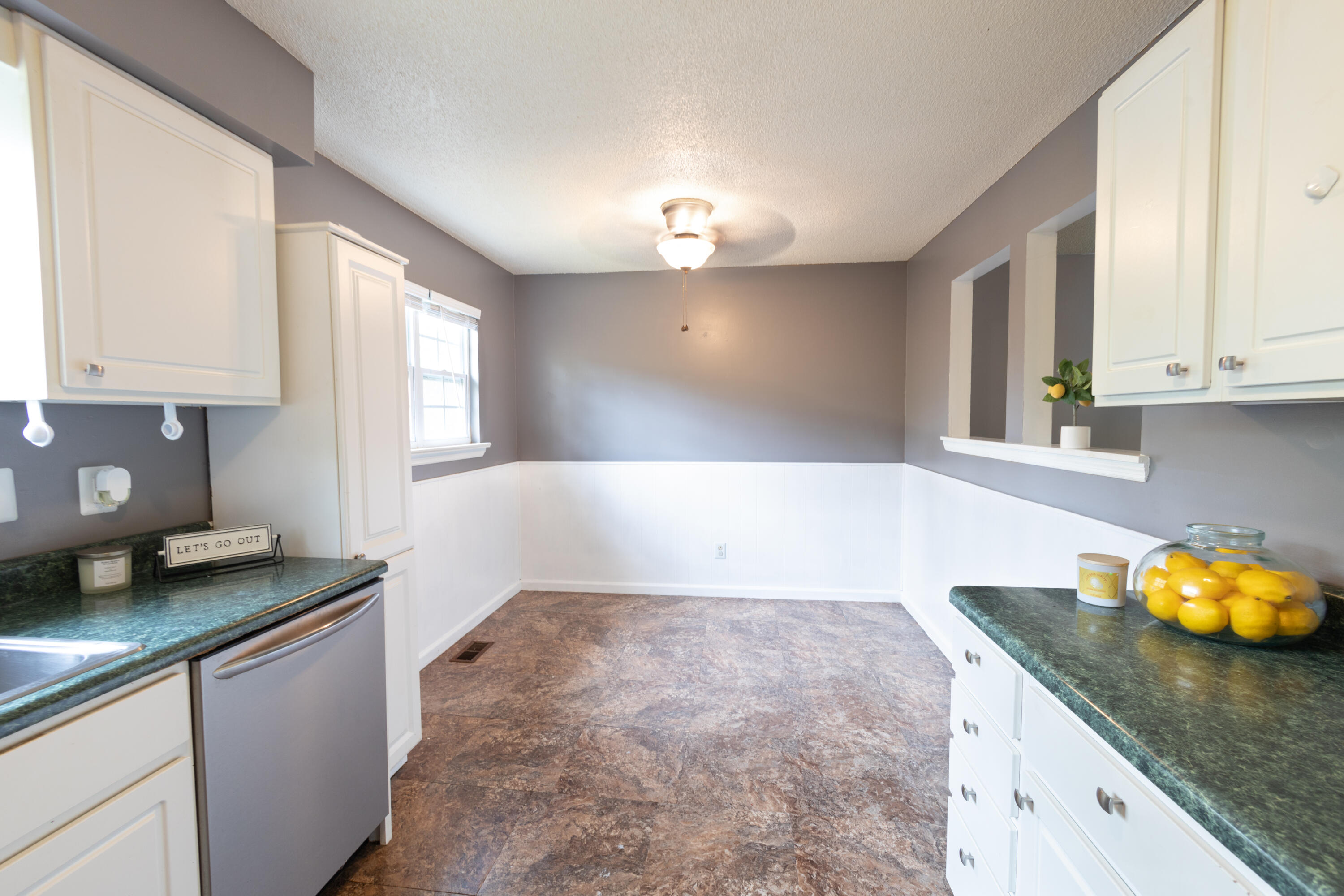 1625 North Chester Road Hixson, TN 37343 - Photo 9 of 21 251A4700