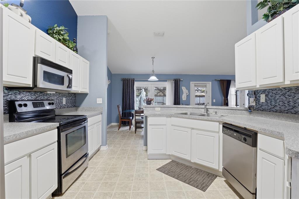 12117 Killian Street Spring Hill, FL 34608 - Photo 13 of 44