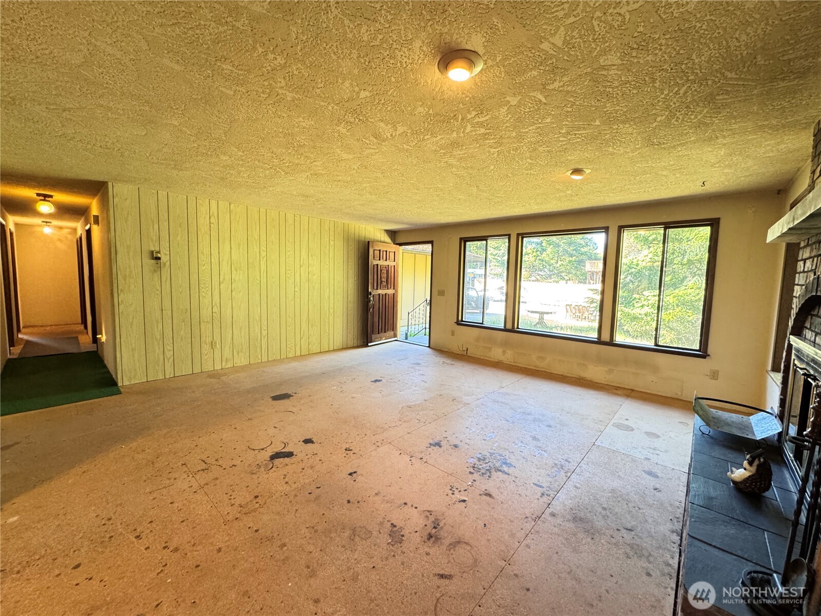 2139 Seabreeze Place Port Angeles, WA 98363 - Photo 4 of 26