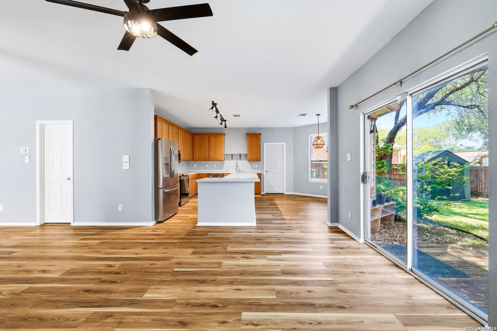 7101 Avery Road Live Oak, TX 78233 - Photo 7 of 26 Gallery Image 7