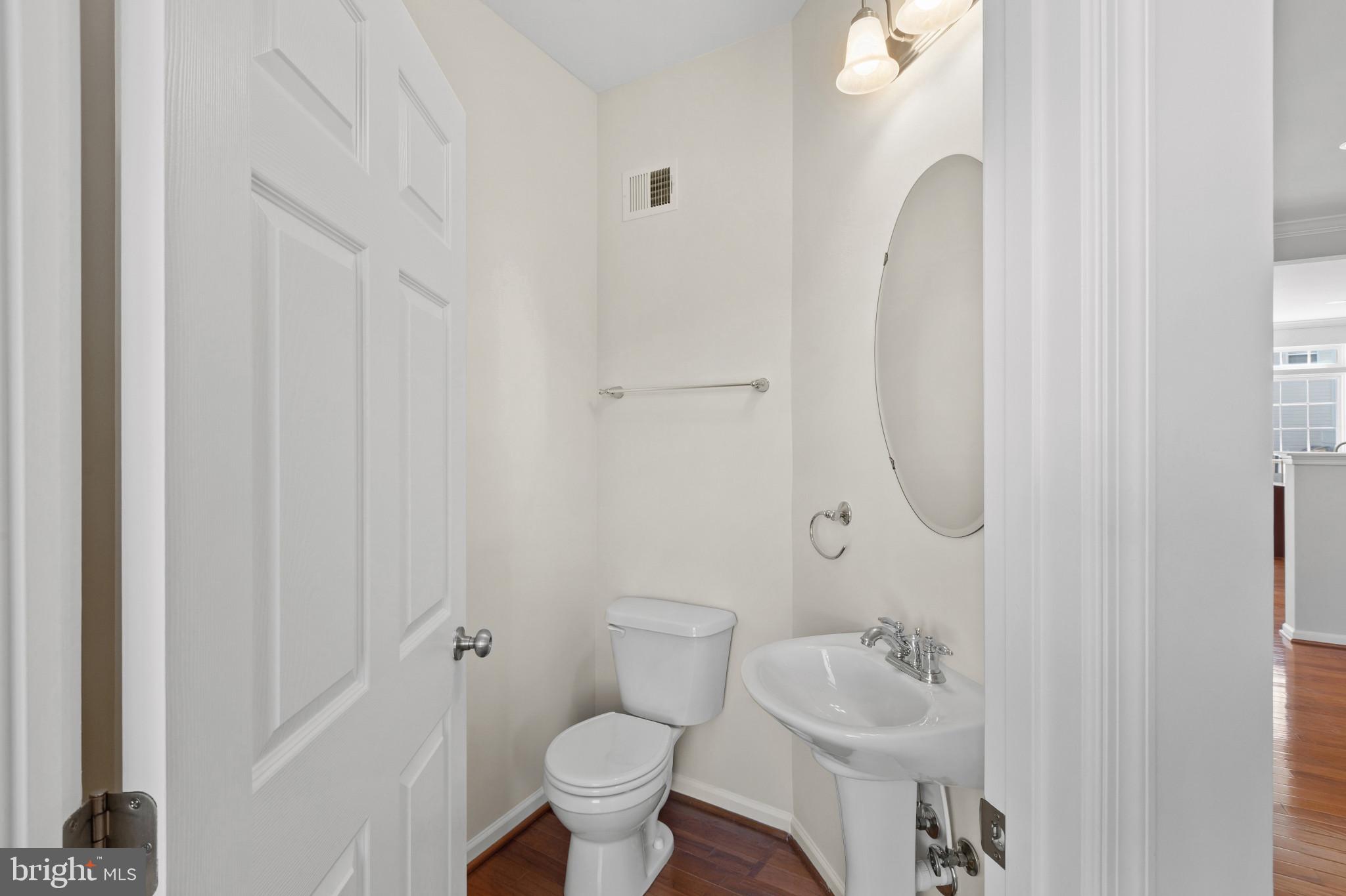 1729 Theale Way Hanover, MD 21076 - Photo 16 of 56 Powder Room