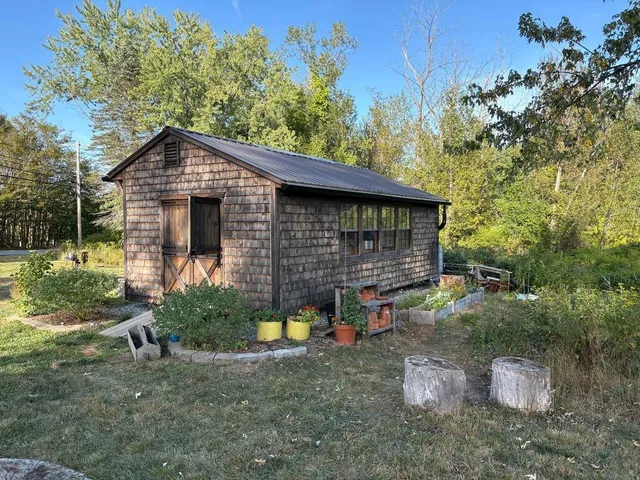 $175,000 | 1612 U.S. Rte 1, Freeport, ME 04032