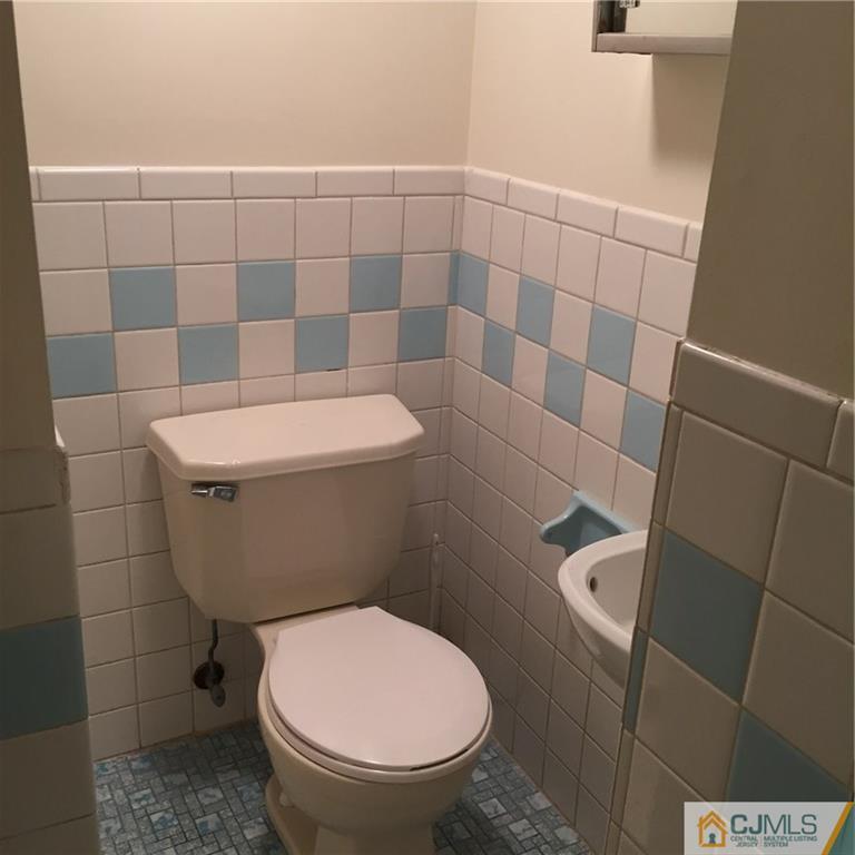 142 New Market Road Dunellen, NJ 08812 - Photo 16 of 24 Gallery Image 16