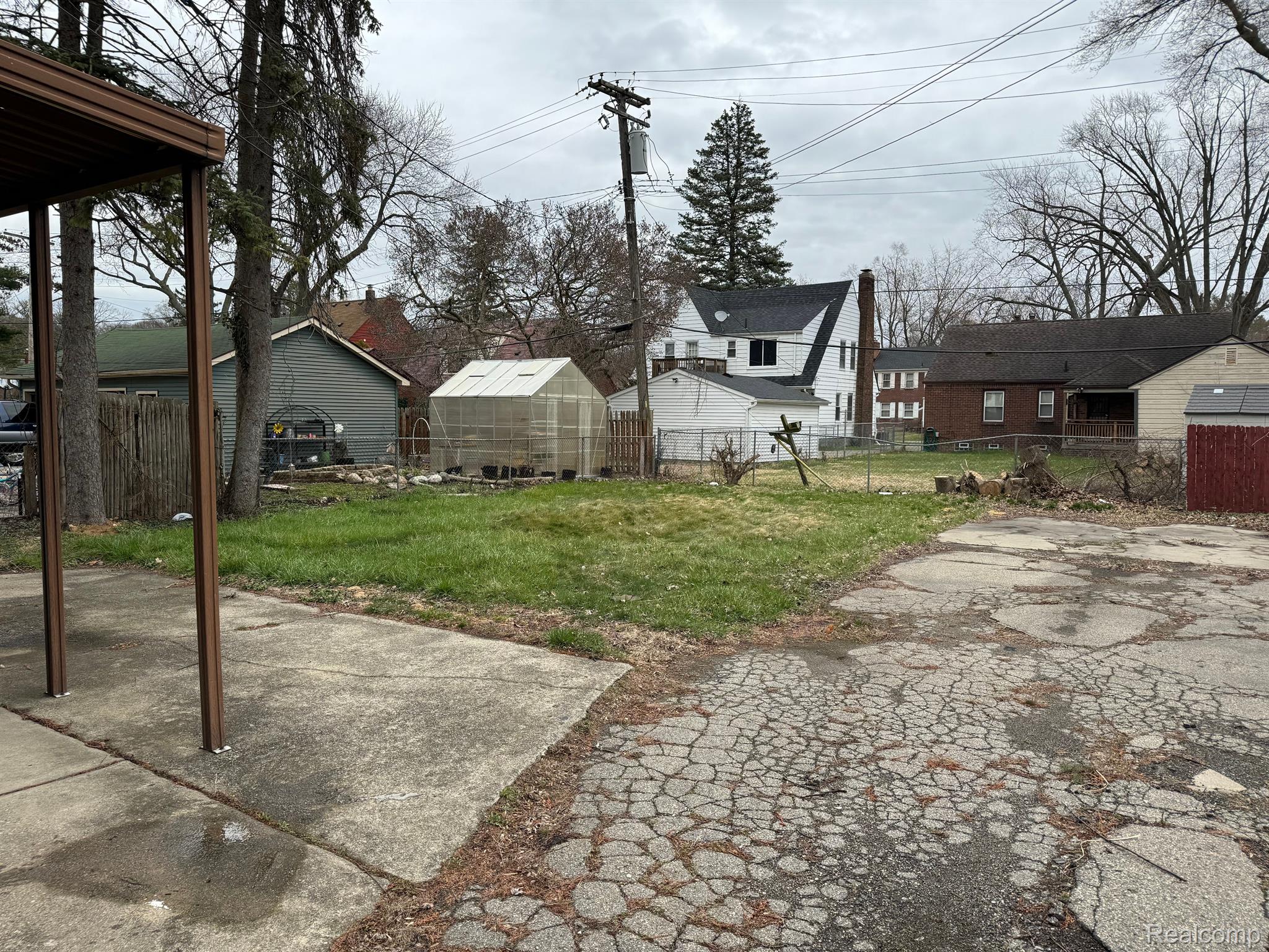 17826 Berg Road Detroit, MI 48219 - Photo 3 of 17 Gallery Image 3