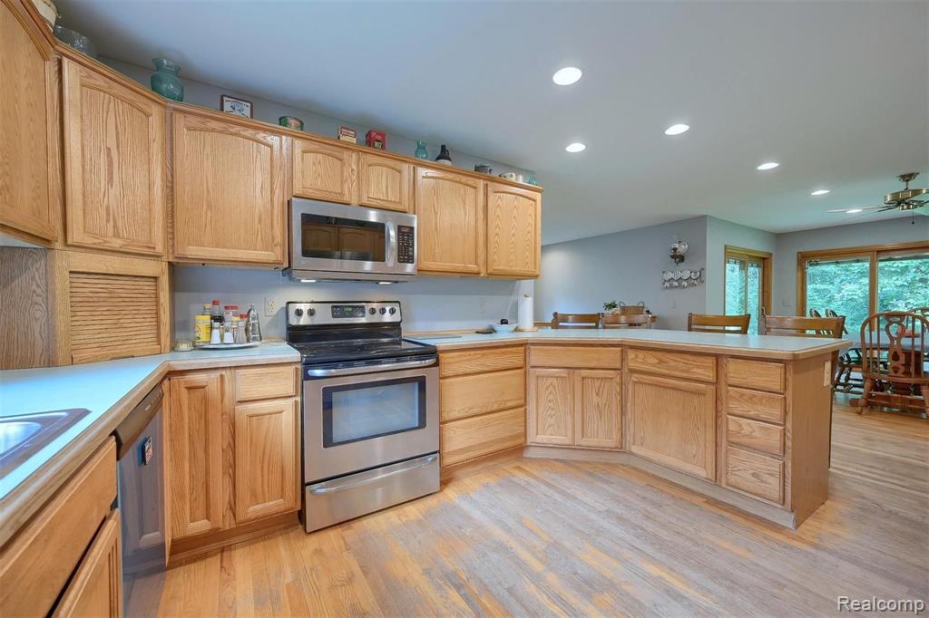 4781 Haven Road Leonard, MI 48367 - Photo 17 of 45