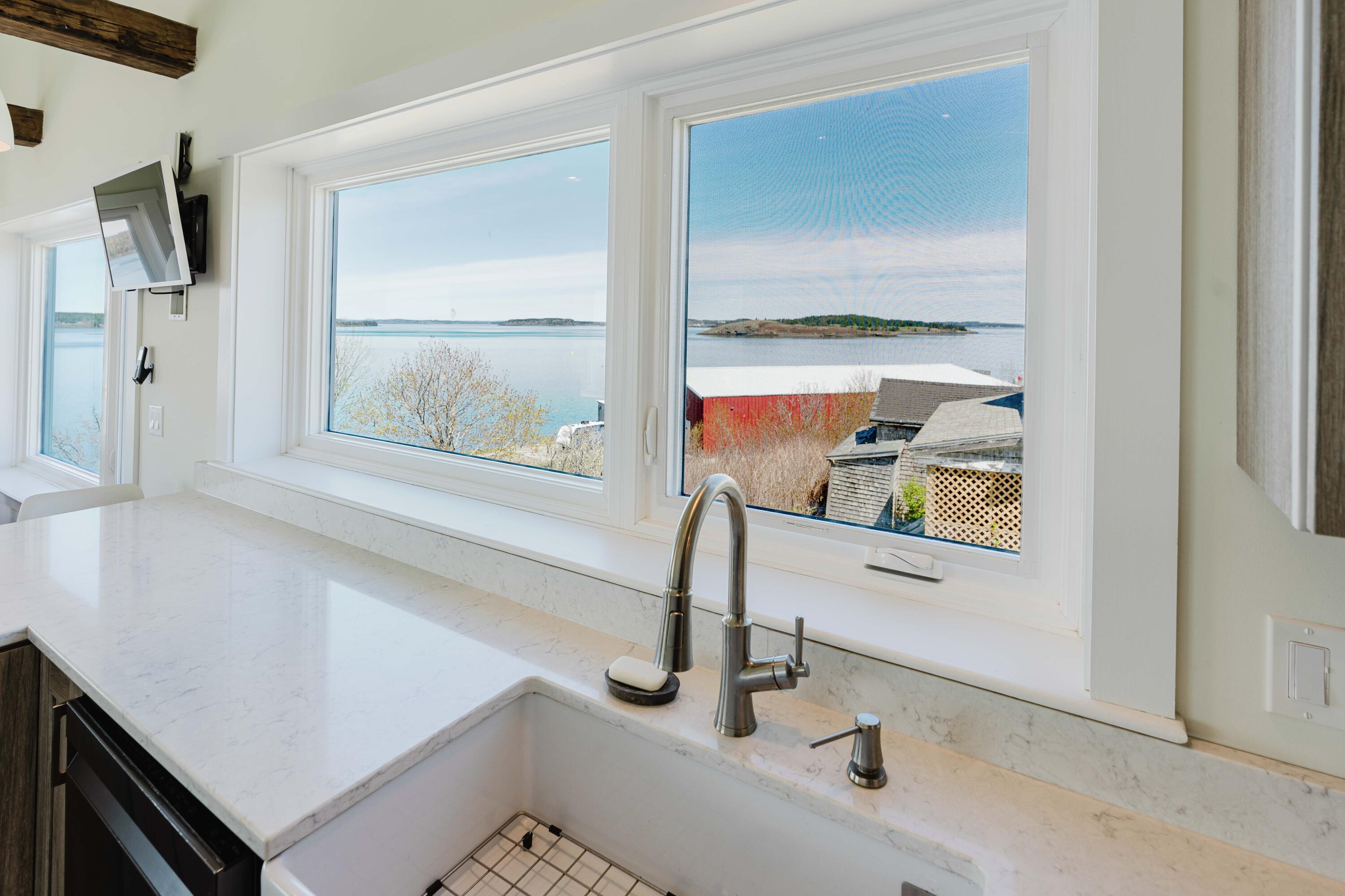 77 Johnson Street Lubec, ME 04652 - Photo 18 of 52 77 Johnson Street