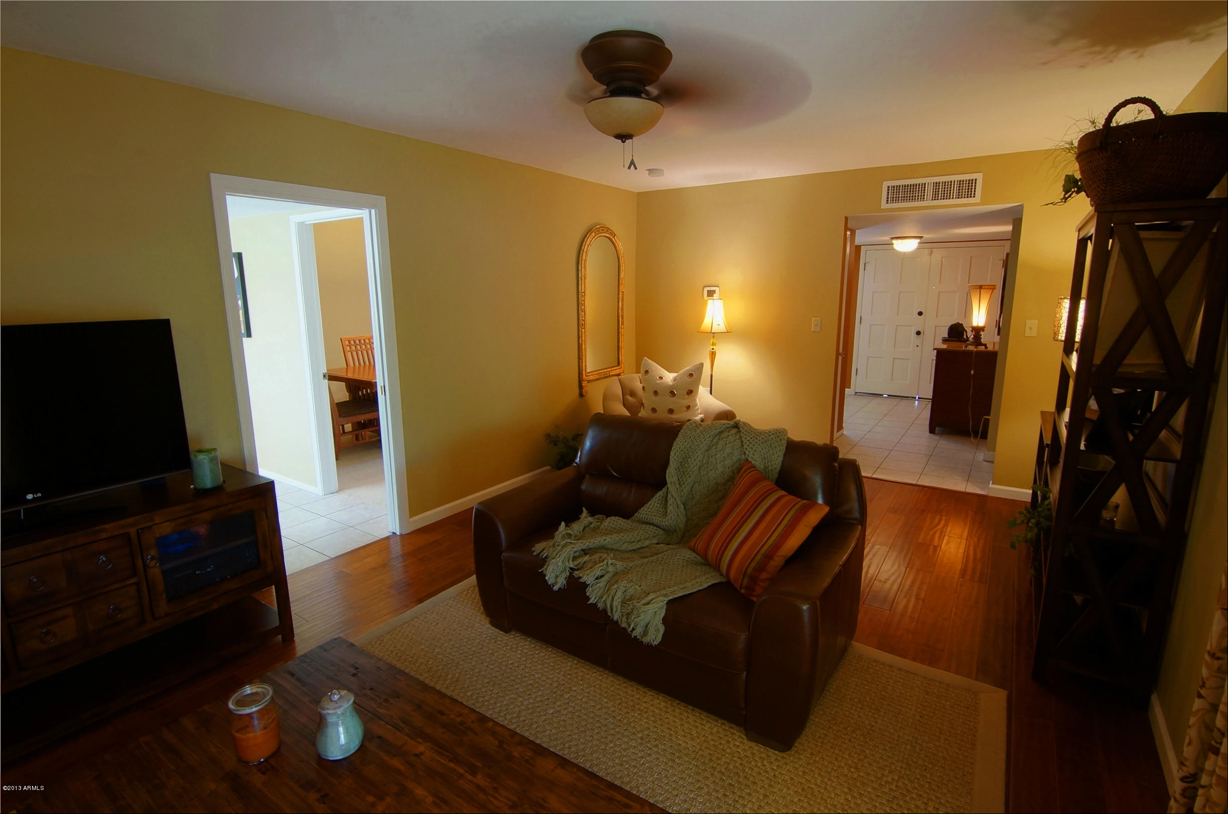 2861 East Cochise Road Phoenix, AZ 85028 - Photo 9 of 27 FamRmMerge
