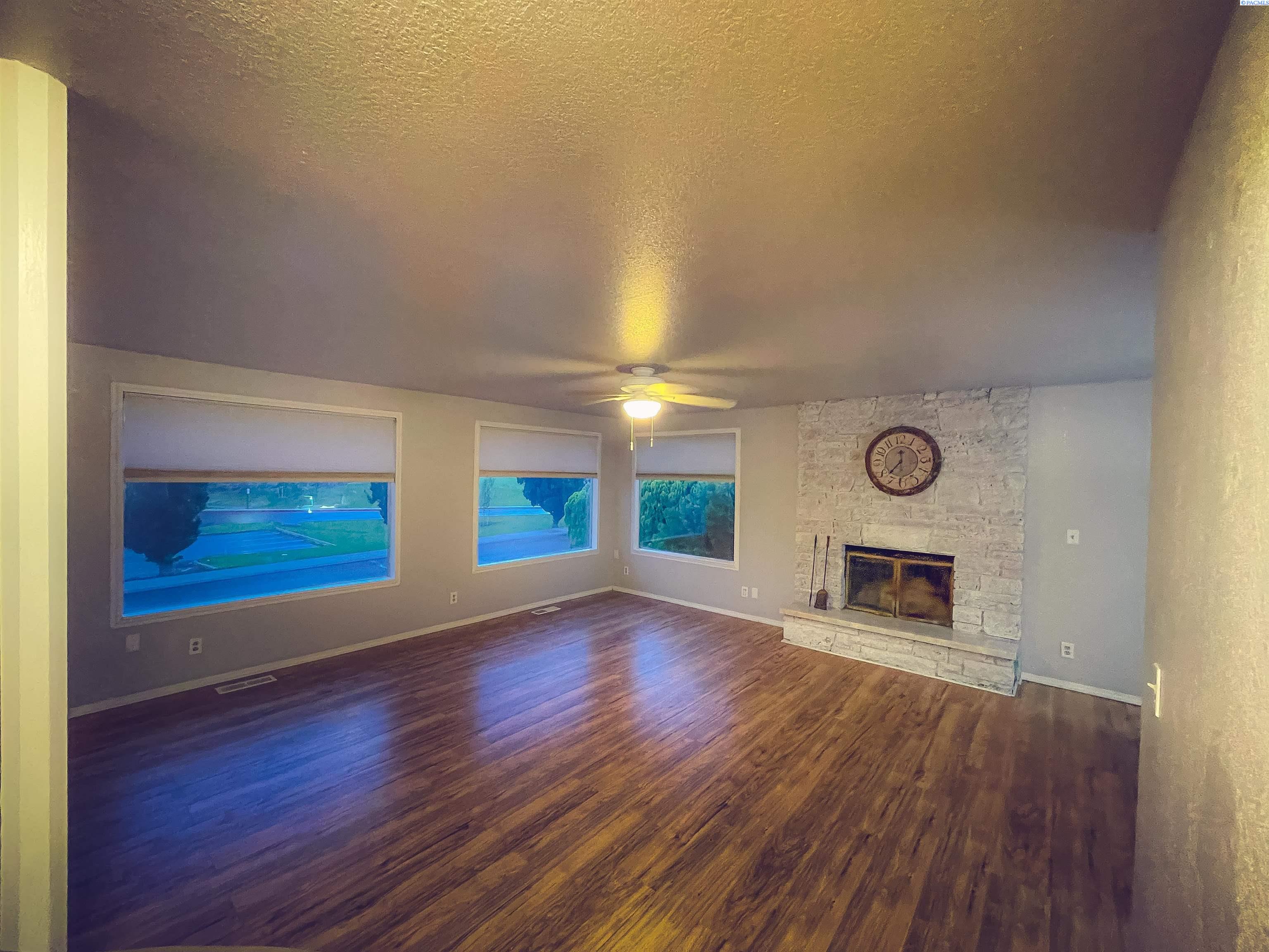 1513 Paterson Road Prosser, WA 99350 - Photo 15 of 23 Gallery Image 15
