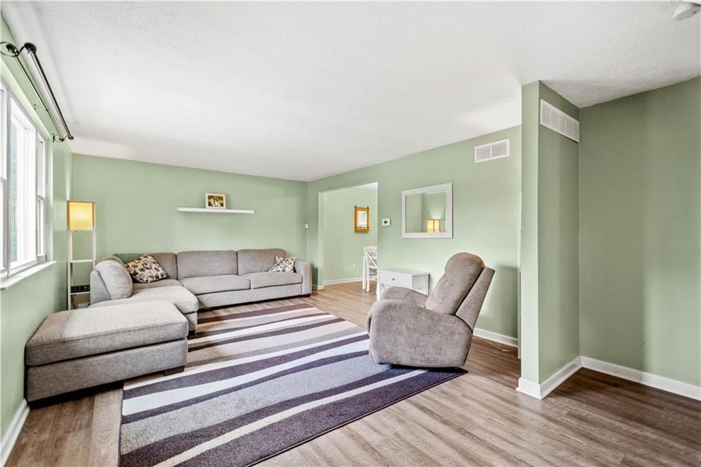 2485 Morton Road Pittsburgh, PA 15241 - Photo 3 of 23 Gallery Image 3