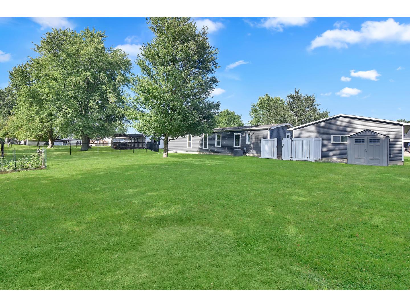 1213 Robin Road Mahomet, IL 61853 - Photo 3 of 18 Gallery Image 3