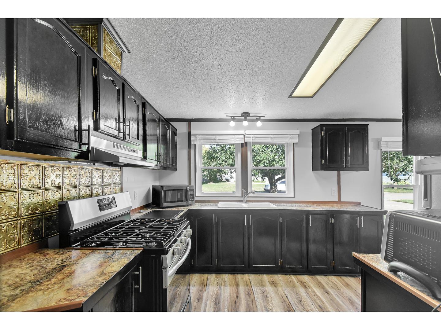 1213 Robin Road Mahomet, IL 61853 - Photo 8 of 18 Gallery Image 8