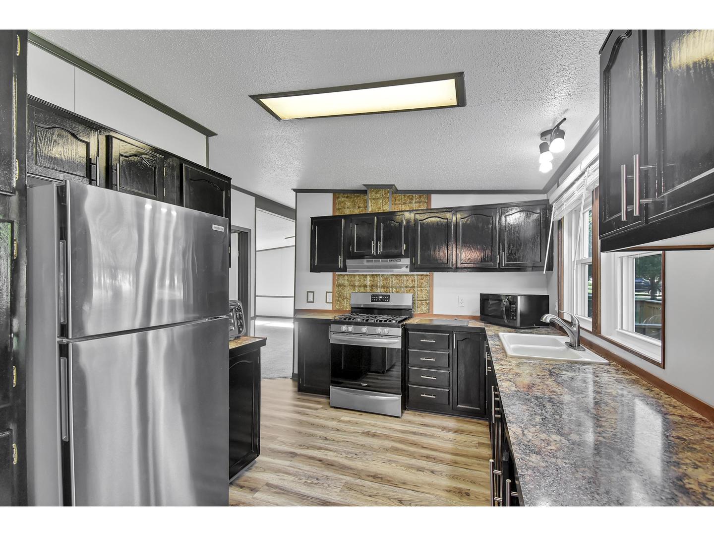 1213 Robin Road Mahomet, IL 61853 - Photo 9 of 18 Gallery Image 9