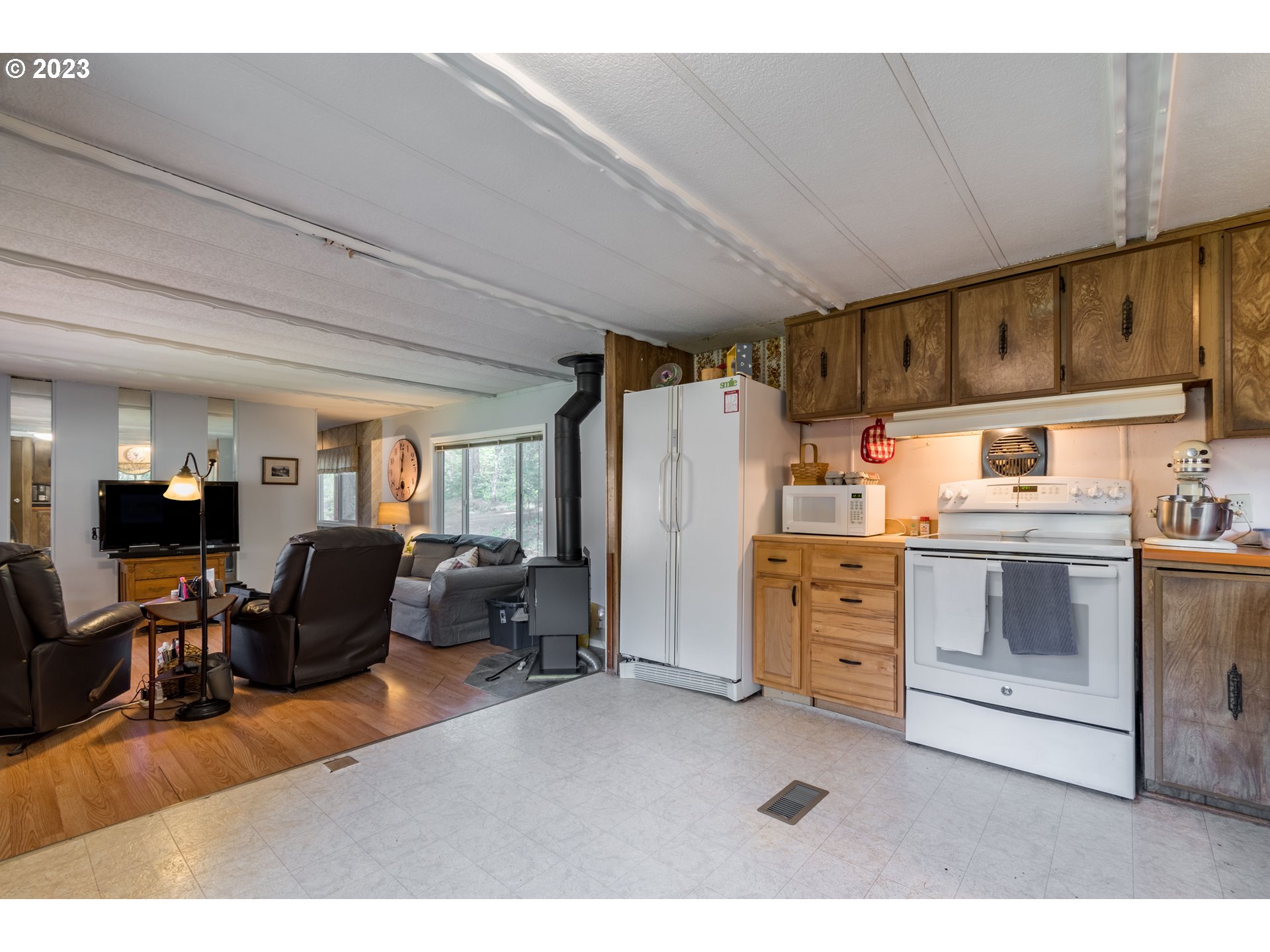 90252 Baker Road Elmira, OR 97437 - Photo 8 of 46 Gallery Image 8