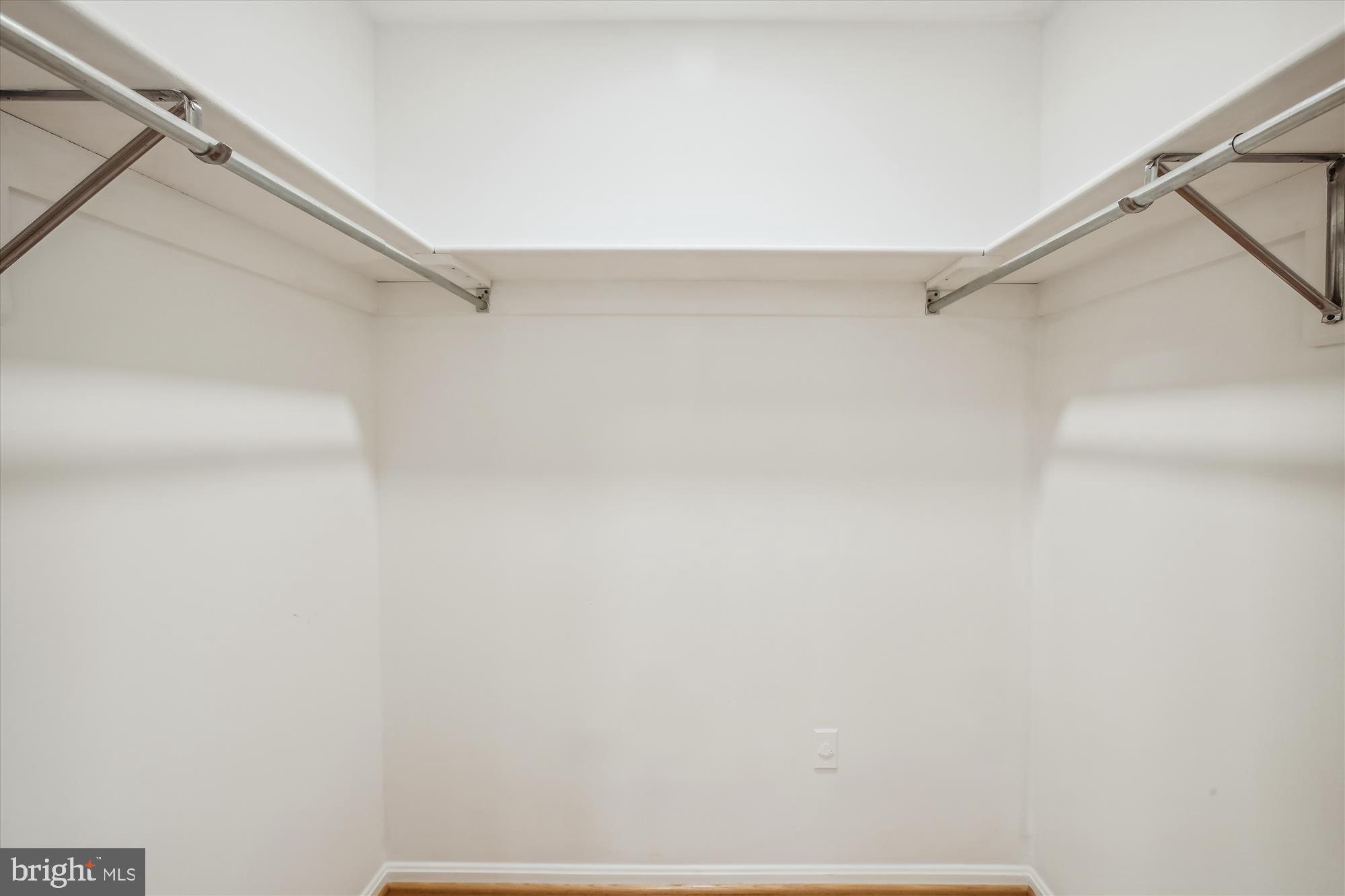 18519 Bowie Mill Road Olney, MD 20832 - Photo 25 of 57 Primary bedroom walk in closet