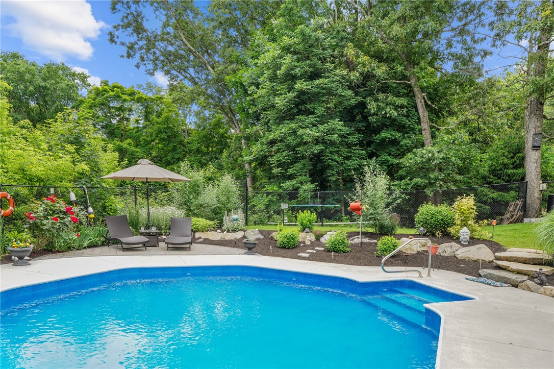 71 Rockridge Road Lincoln, RI 02865 - Photo 42 of 49 Gallery Image 42
