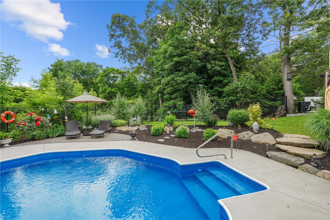 71 Rockridge Road Lincoln, RI 02865 - Photo 43 of 49 Gallery Image 43