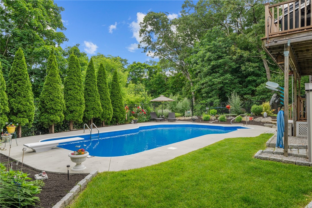 71 Rockridge Road Lincoln, RI 02865 - Photo 44 of 49 Gallery Image 44