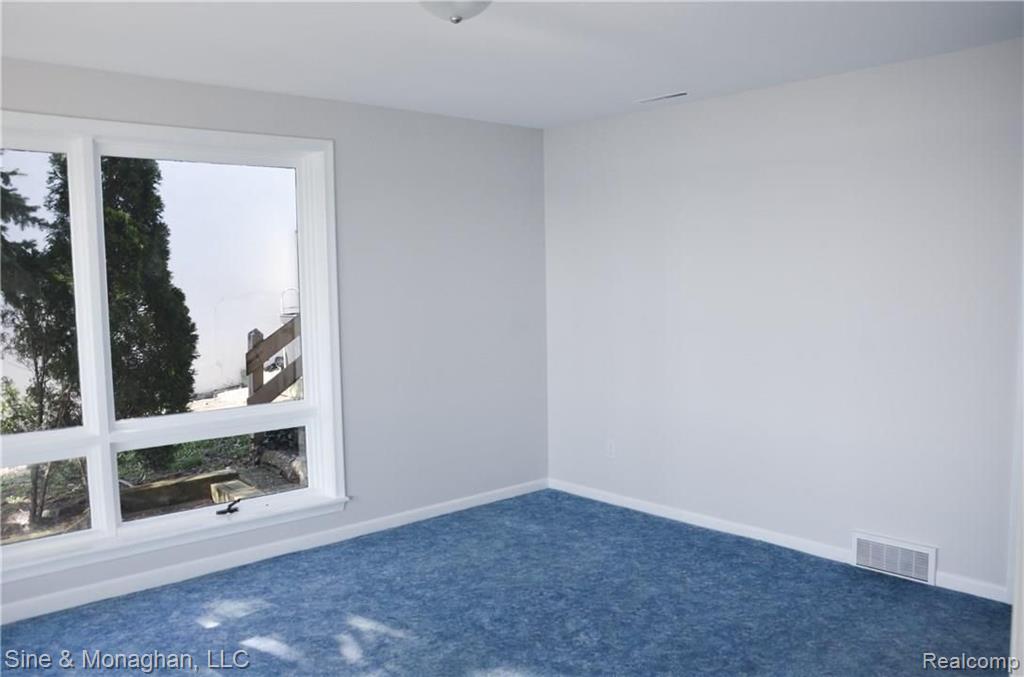 620 North Riverside Avenue St. Clair, MI 48079 - Photo 47 of 53