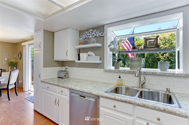 $605,000 | 11218 Southeast 235th Place, Kent, WA 98031