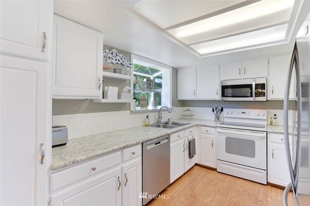 $605,000 | 11218 Southeast 235th Place, Kent, WA 98031