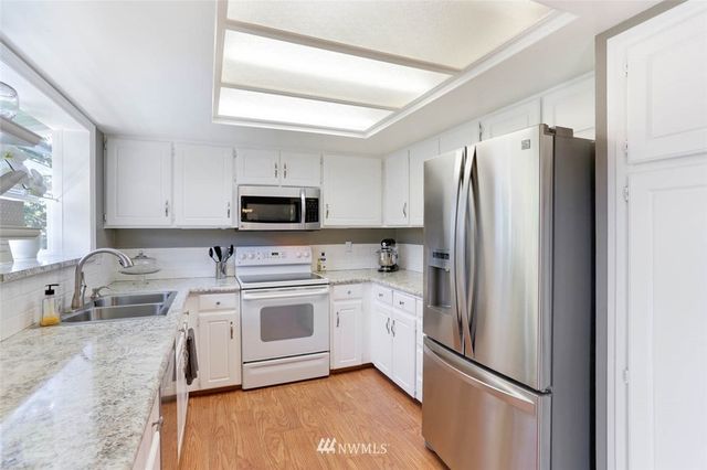 $605,000 | 11218 Southeast 235th Place, Kent, WA 98031