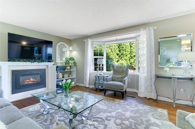 $605,000 | 11218 Southeast 235th Place, Kent, WA 98031