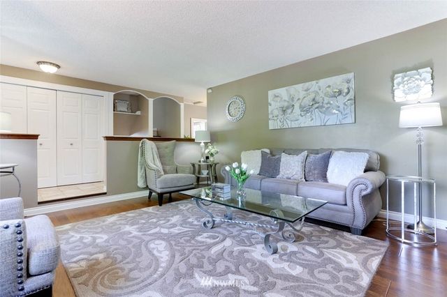 $605,000 | 11218 Southeast 235th Place, Kent, WA 98031