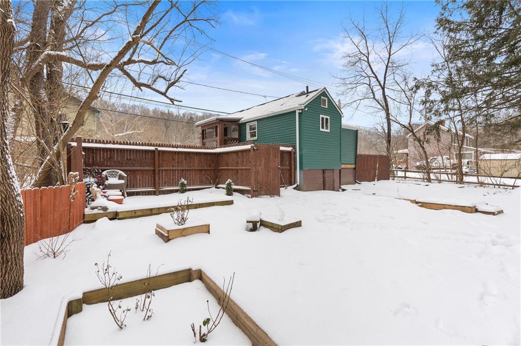 16 Walkers Mill Road Carnegie, PA 15106 - Photo 4 of 25 Gallery Image 4