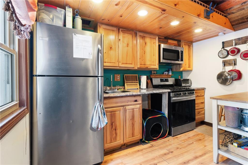 16 Walkers Mill Road Carnegie, PA 15106 - Photo 5 of 25 Gallery Image 5