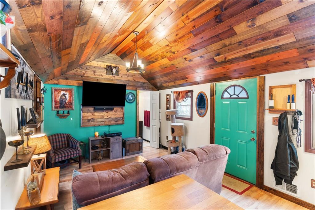 16 Walkers Mill Road Carnegie, PA 15106 - Photo 8 of 25 Gallery Image 8