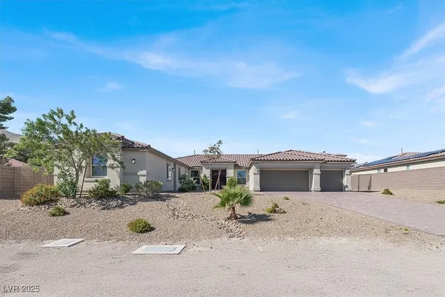 $4,488 | 4709 North Park Street, Las Vegas, NV 89129