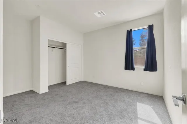 $4,488 | 4709 North Park Street, Las Vegas, NV 89129