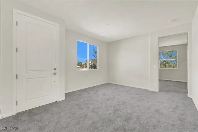 $4,488 | 4709 North Park Street, Las Vegas, NV 89129