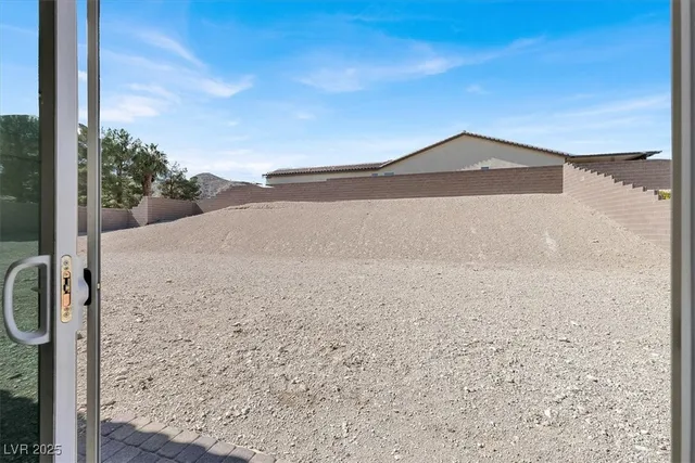 $4,488 | 4709 North Park Street, Las Vegas, NV 89129