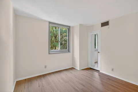 $389,000 | 4601 North Park Avenue, Unit 214P, Chevy Chase, MD 20815