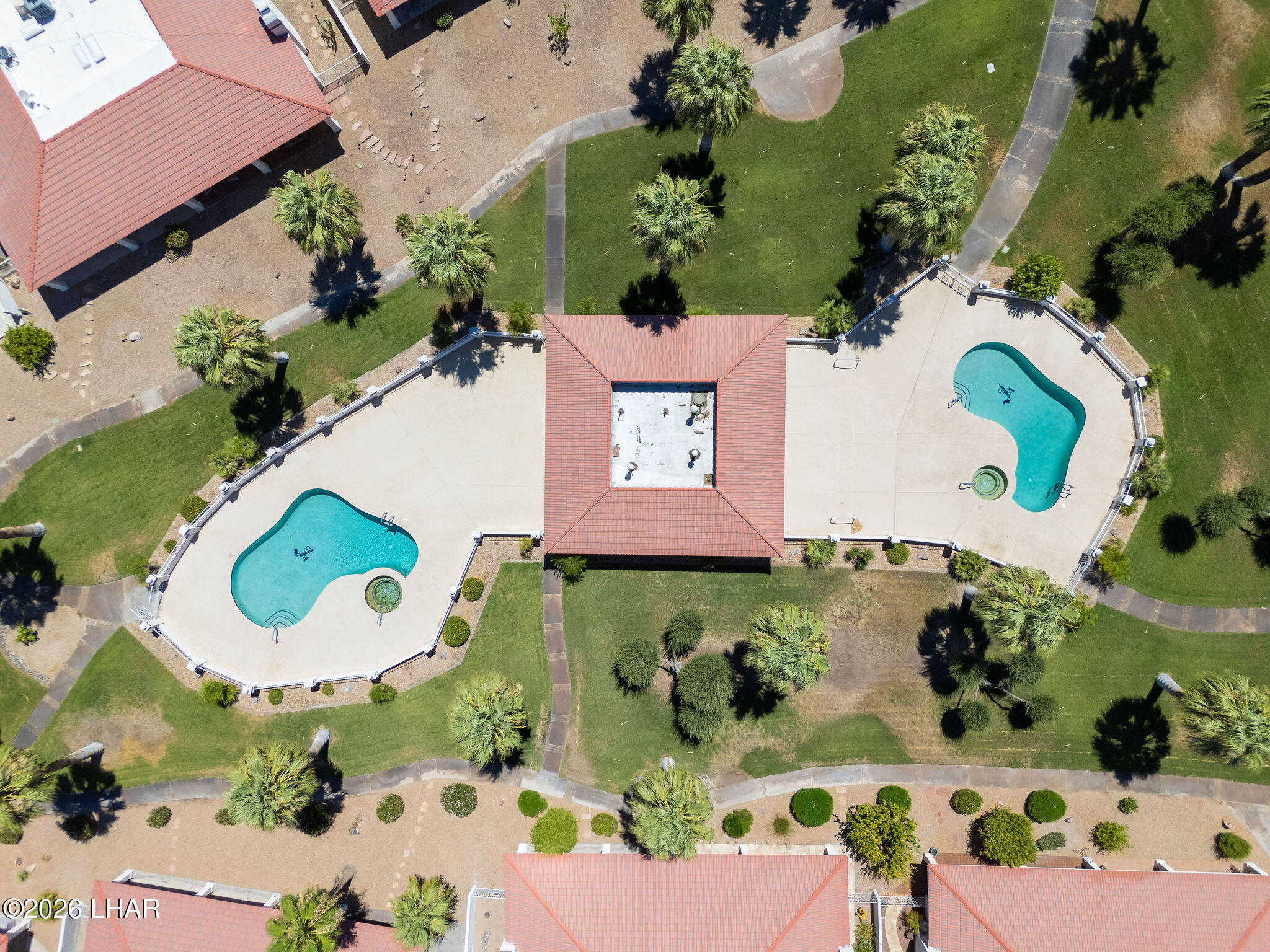 375 London Bridge Road, Unit 40 Lake Havasu City, AZ 86403 - Photo 37 of 39 Two Pools, One is Heated